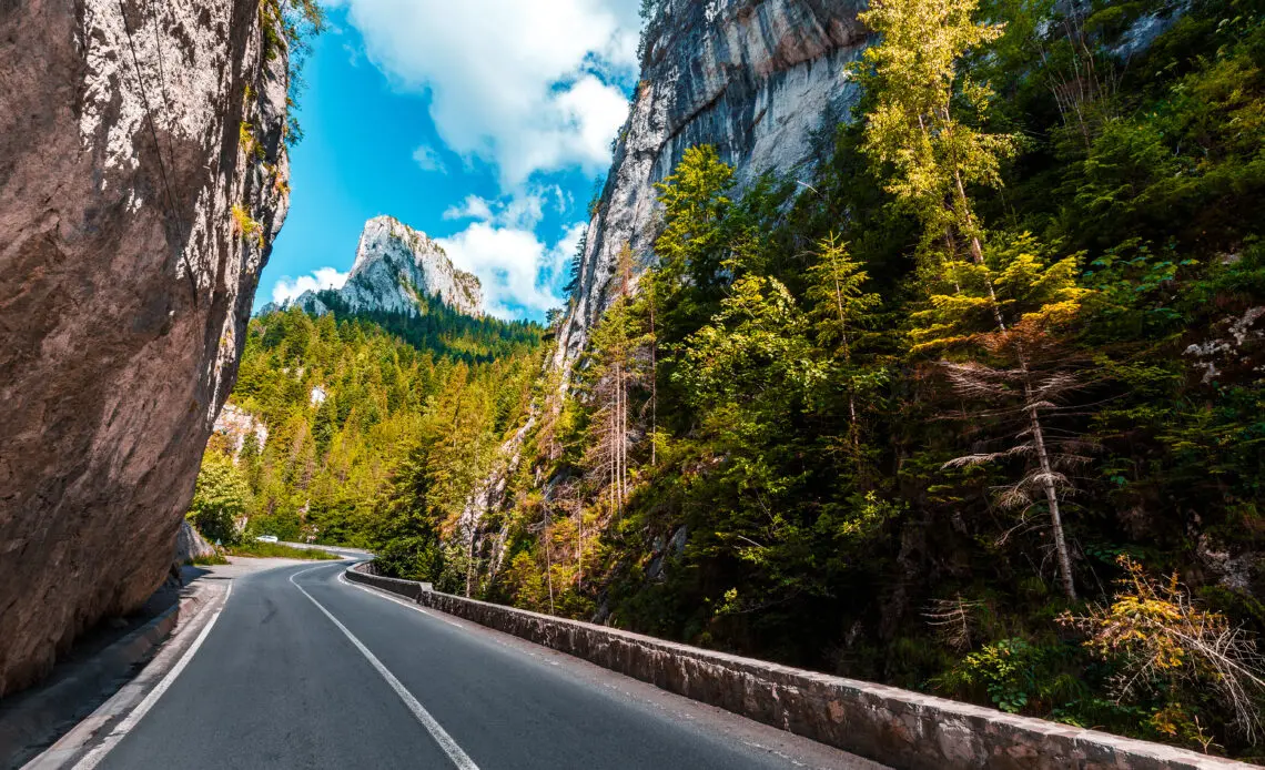 bekas_szoros_borito-1140×694-1