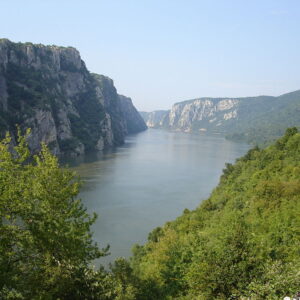 1200px-Danube_near_Iron_Gate_2006