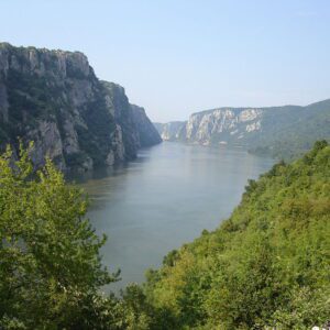1200px-Danube_near_Iron_Gate_2006